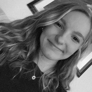 Meet your Posher, Lydia